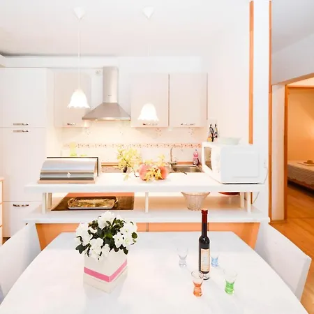 In - Istrien 11064 * Pula