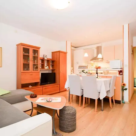 In - Istrien 11064 Apartment Pula